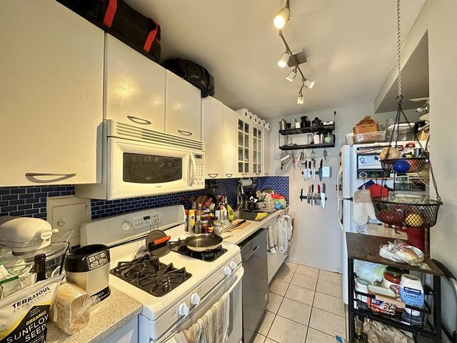 3950 N Lake Shore Drive 1928, Chicago, IL 60613