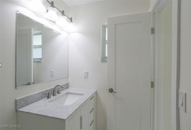 225 Georgetown BLVD, Naples, FL 34112