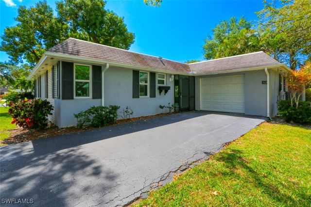 225 Georgetown BLVD, Naples, FL 34112