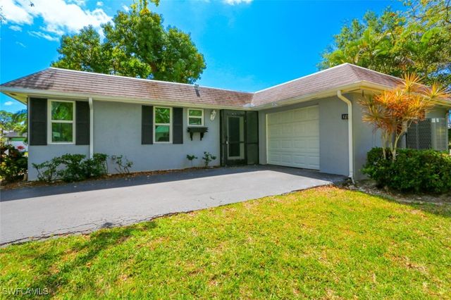 225 Georgetown BLVD, Naples, FL 34112