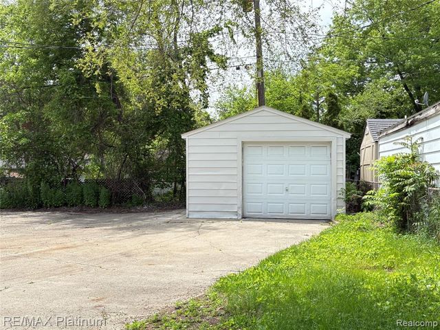 208 Devonshire Street, Ypsilanti, MI 48198
