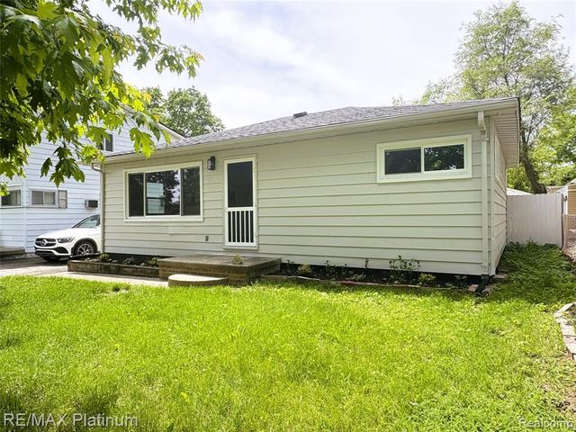 208 Devonshire Street, Ypsilanti, MI 48198