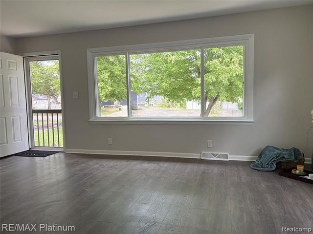 208 Devonshire Street, Ypsilanti, MI 48198