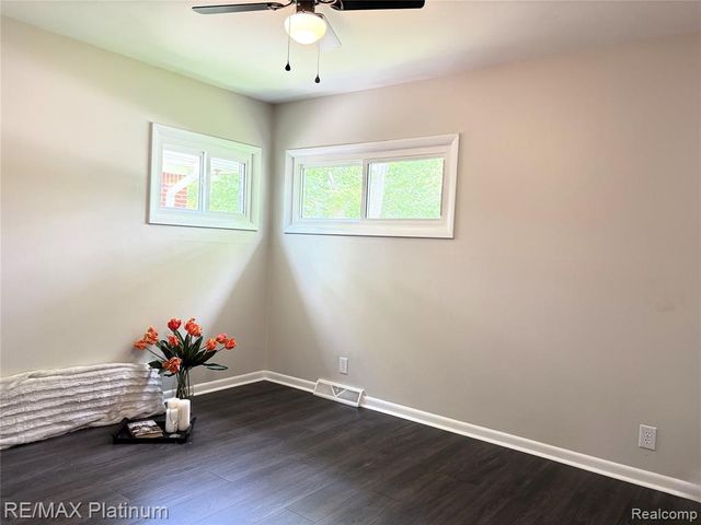 208 Devonshire Street, Ypsilanti, MI 48198