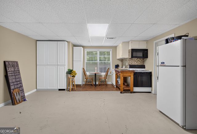 134 Avalon Drive, Mcdonough, GA 30252