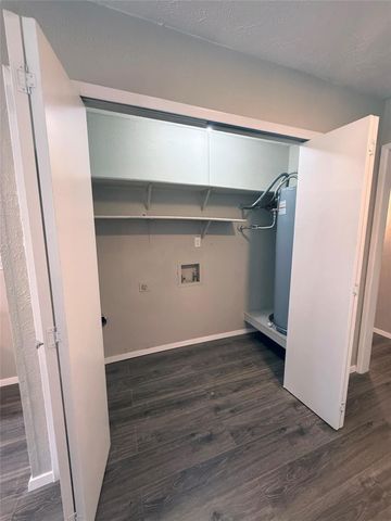 6933 Glenhurst Drive, North Richland Hills, TX 76182