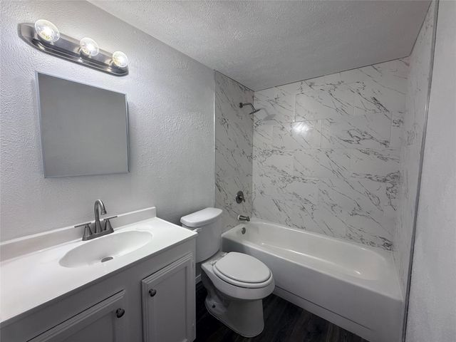 6933 Glenhurst Drive, North Richland Hills, TX 76182