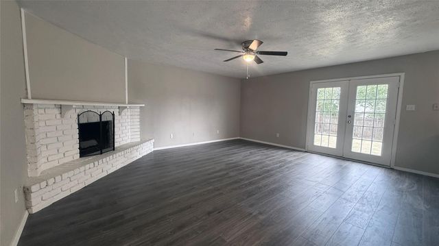 6933 Glenhurst Drive, North Richland Hills, TX 76182