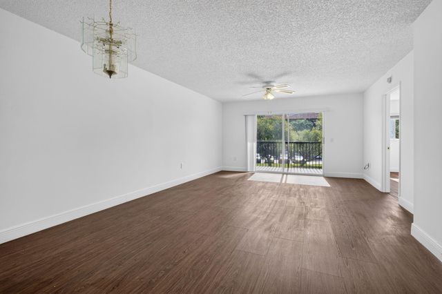 1301 SW 142nd Avenue 214H, Pembroke Pines, FL 33027