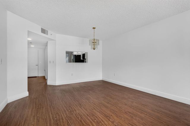 1301 SW 142nd Avenue 214H, Pembroke Pines, FL 33027