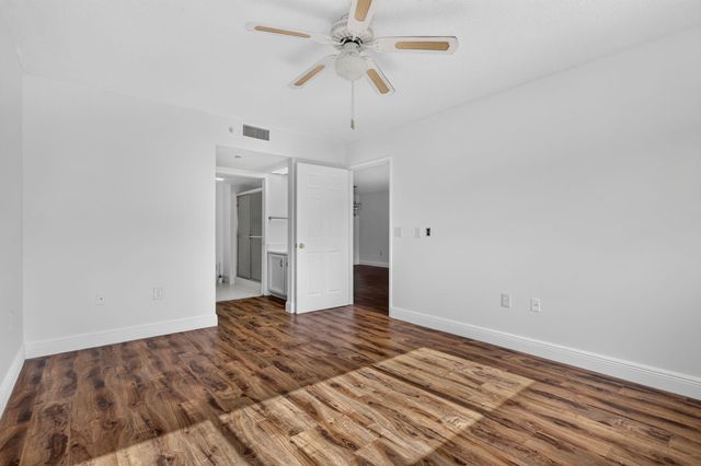 1301 SW 142nd Avenue 214H, Pembroke Pines, FL 33027