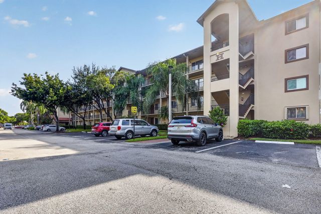 1301 SW 142nd Avenue 214H, Pembroke Pines, FL 33027