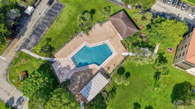 1301 SW 142nd Avenue 214H, Pembroke Pines, FL 33027