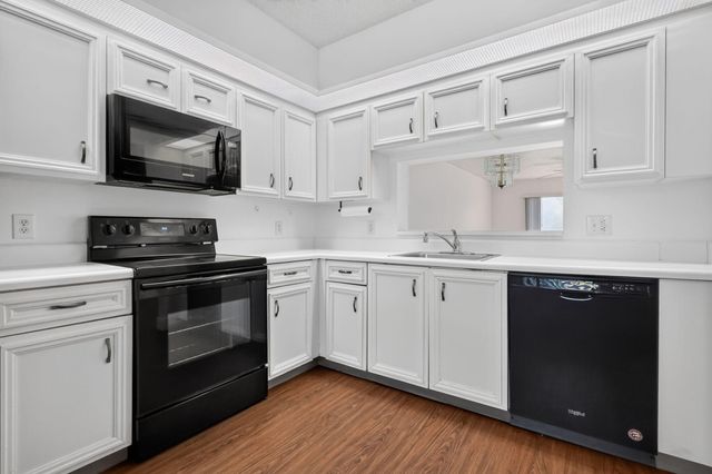 1301 SW 142nd Avenue 214H, Pembroke Pines, FL 33027