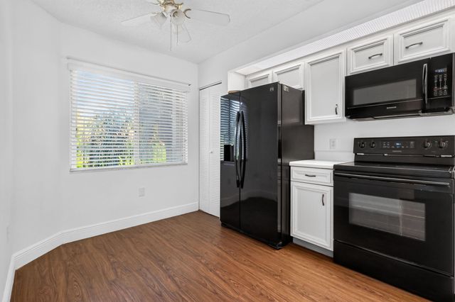 1301 SW 142nd Avenue 214H, Pembroke Pines, FL 33027