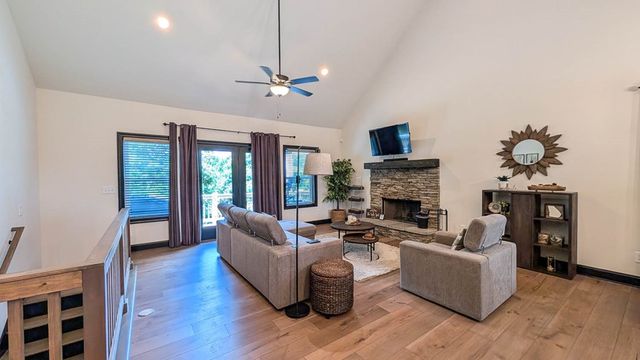 162 Barefoot Trail, Blairsville, GA 30512