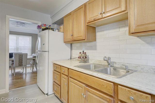 17333 Mansfield Street, Detroit, MI 48235