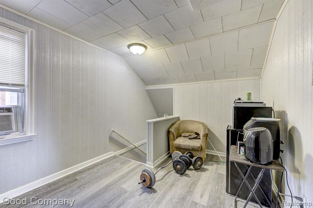 17333 Mansfield Street, Detroit, MI 48235