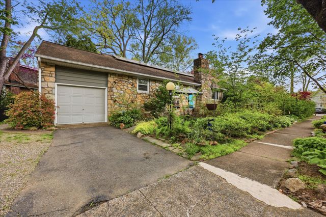 201 BOWDOIN AVE, Swarthmore, PA 19081