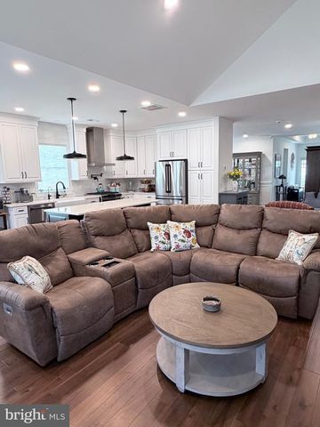 925 FOUNDERS WAY, East Petersburg, PA 17520