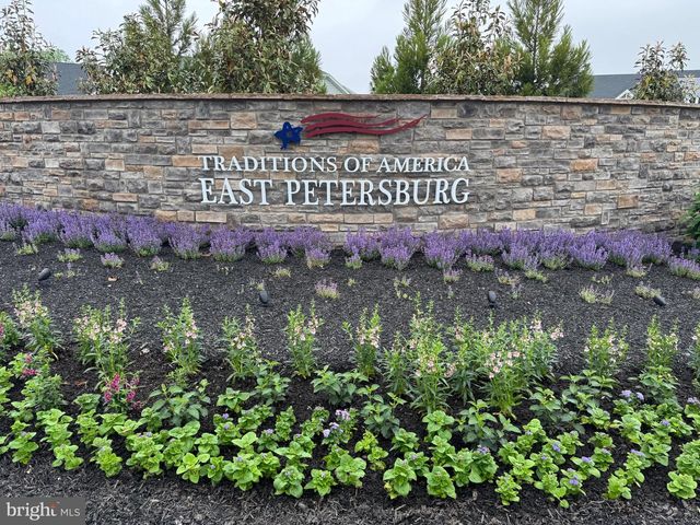 925 FOUNDERS WAY, East Petersburg, PA 17520