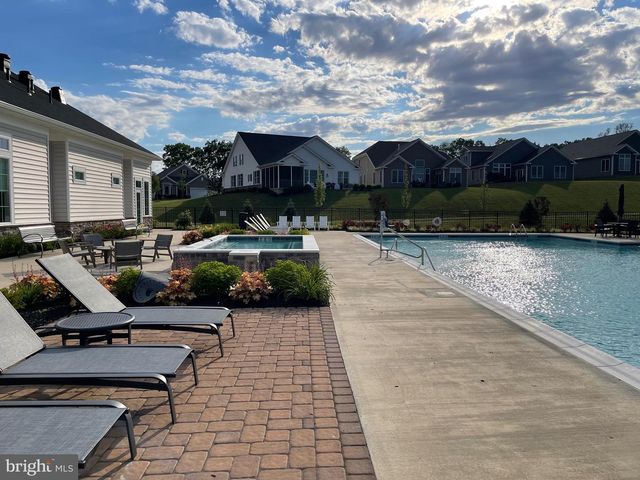 925 FOUNDERS WAY, East Petersburg, PA 17520