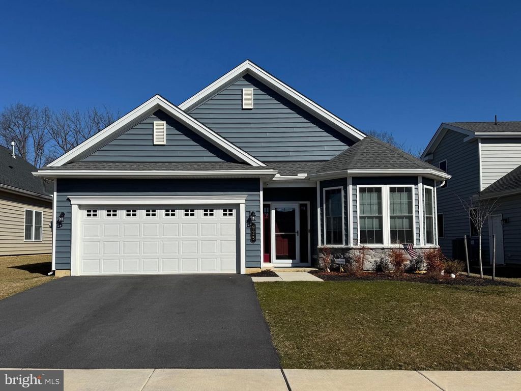 925 FOUNDERS WAY, East Petersburg, PA 17520