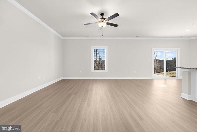15 BROMPTON ST, Falling Waters, WV 25419