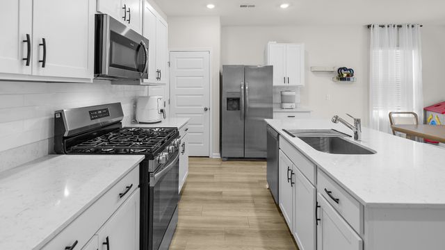 304 Razzle Dr, Smyrna, TN 37167