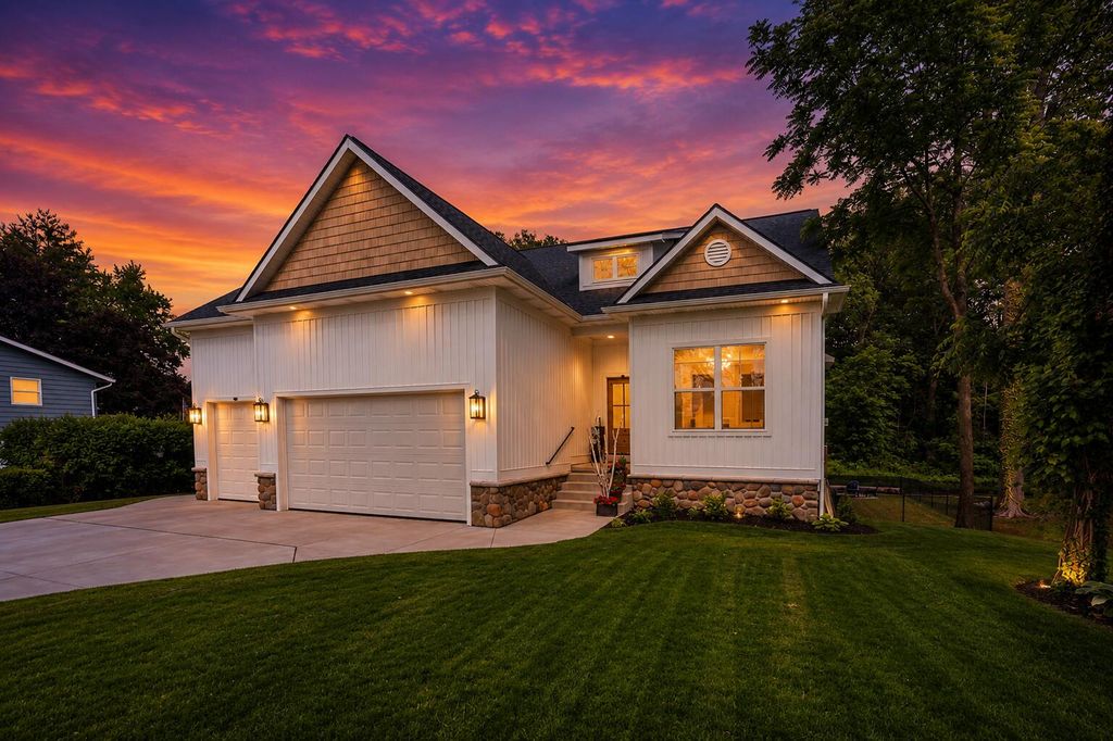 1464 Canal Street, Schoolcraft Twp, MI 49002
