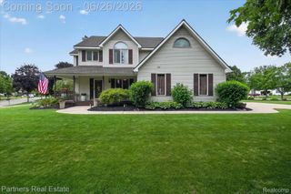 627 W Caledonia Street, Howell, MI 48843