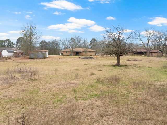 503 FRONT Street, Naples, TX 75568