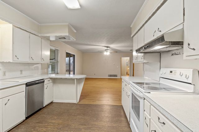 503 FRONT Street, Naples, TX 75568