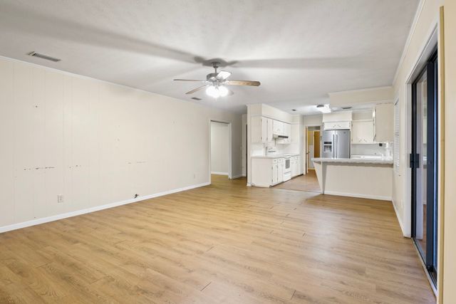503 FRONT Street, Naples, TX 75568