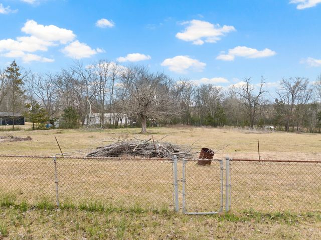 503 FRONT Street, Naples, TX 75568