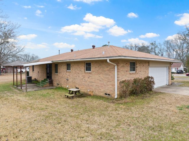 503 FRONT Street, Naples, TX 75568