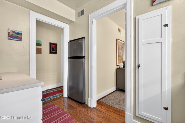 1300 Everett Ave APT 6, Louisville, KY 40204