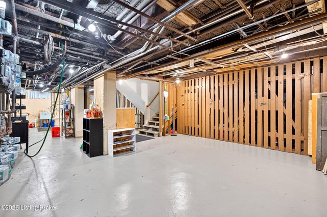 1300 Everett Ave APT 6, Louisville, KY 40204