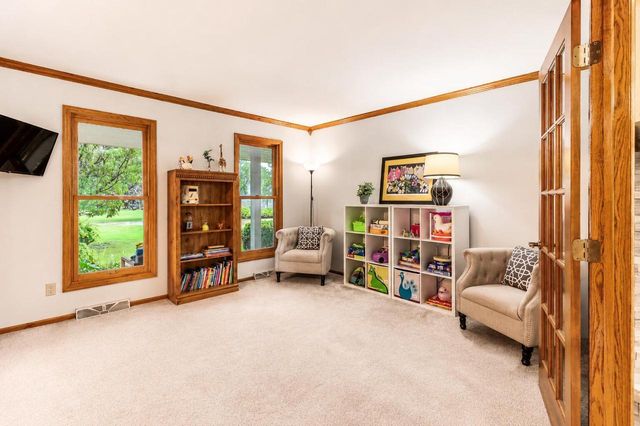 952 Greenway TERRACE, Hartland, WI 53029