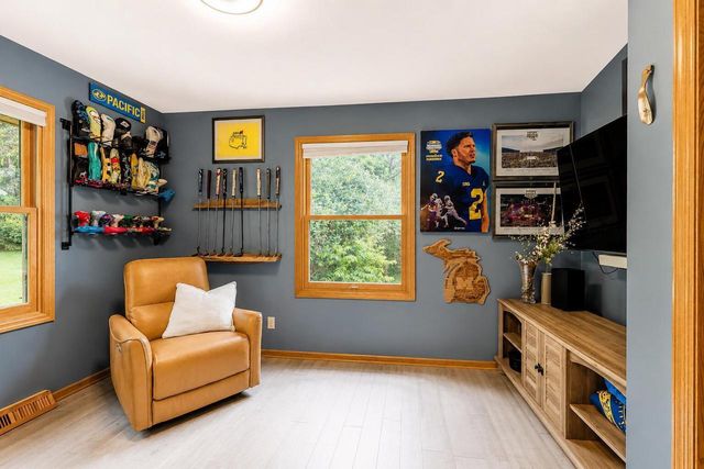 952 Greenway TERRACE, Hartland, WI 53029
