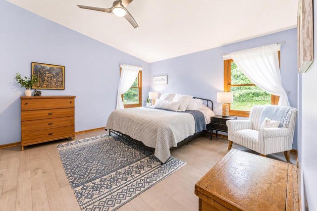 952 Greenway TERRACE, Hartland, WI 53029