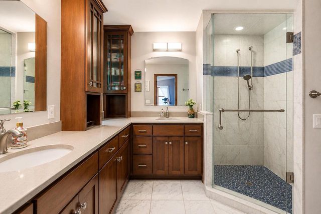 952 Greenway TERRACE, Hartland, WI 53029