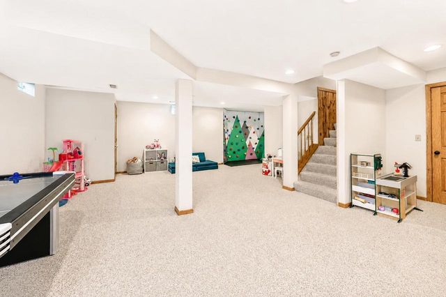 952 Greenway TERRACE, Hartland, WI 53029