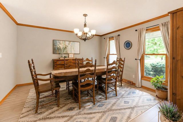 952 Greenway TERRACE, Hartland, WI 53029