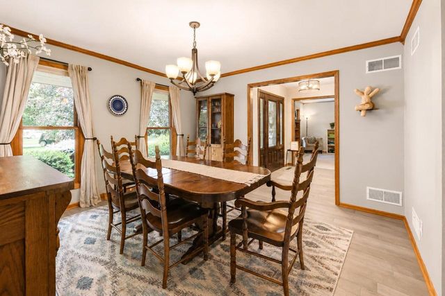 952 Greenway TERRACE, Hartland, WI 53029