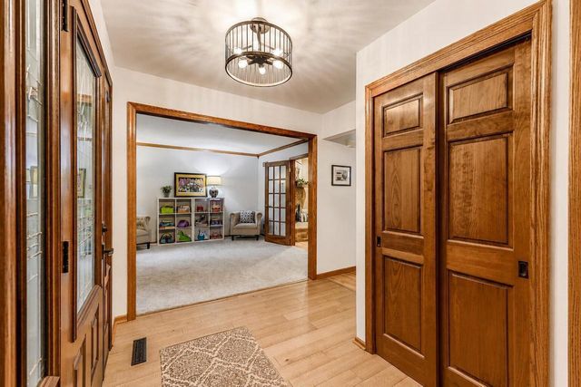 952 Greenway TERRACE, Hartland, WI 53029