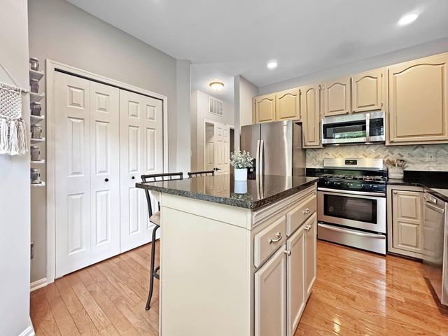 47640 COMER SQ, Sterling, VA 20165