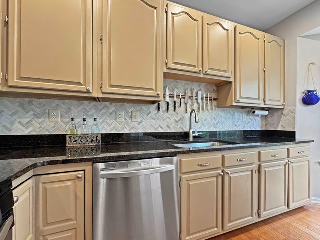 47640 COMER SQ, Sterling, VA 20165