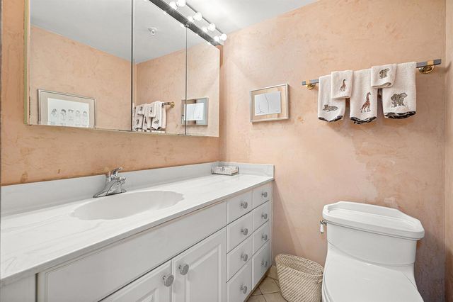 3912 S Ocean Boulevard 612, Highland Beach, FL 33487