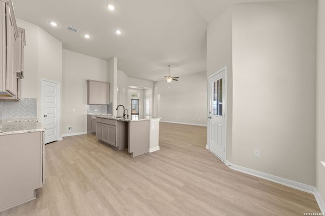 1603 Vista View Drive, Pleasanton, TX 78064